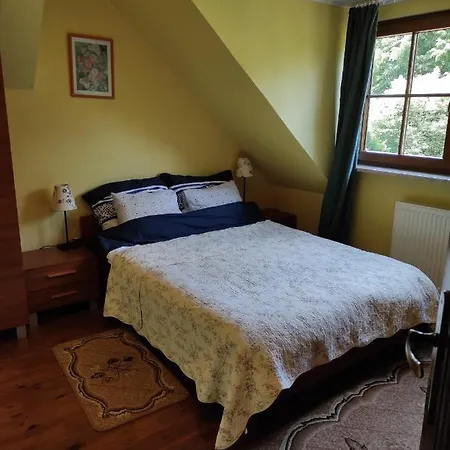 Dworek Kreftowka Gasthof *